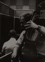 Image of Len Skeat on bass.